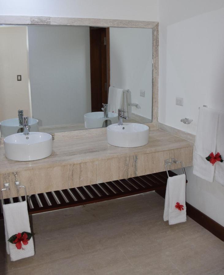 Sunset Boutique Suites Hotel 4*